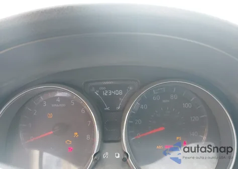 2015 Nissan Versa 1.6 Sl z USA, uszkodzony, nr VIN 3N1CN7AP3FL943579